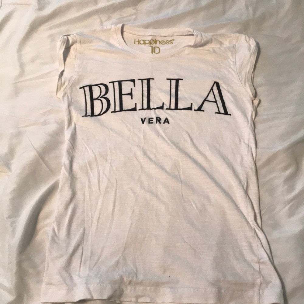 White short sleeve graphic tee